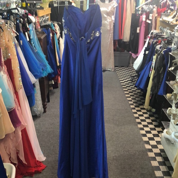 B. Darlin Blue size 5/6 formal dress with jewels - Picture 3 of 4